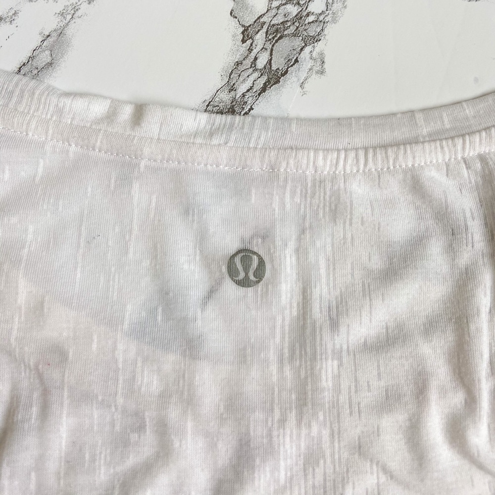LULULEMON womens white long sleeve top ★★★